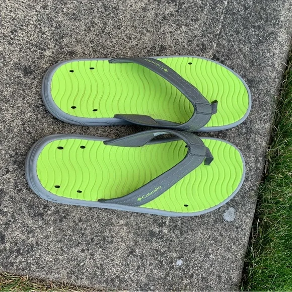 Columbia Men's green and Gray Flip Flops | Size 9 - Picture 1 of 10